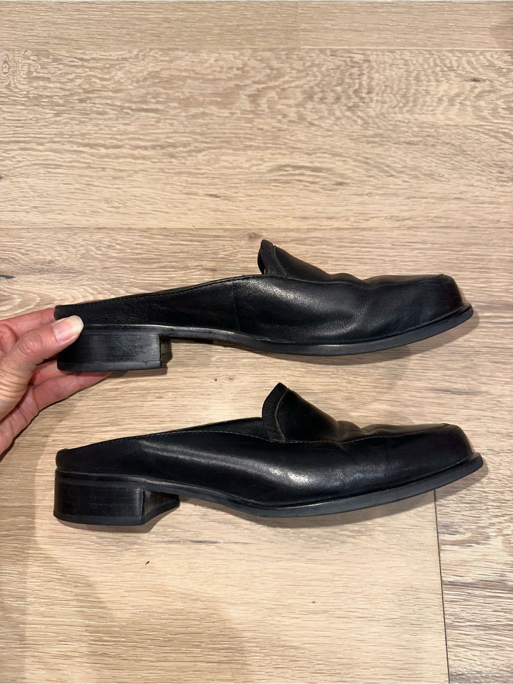 Rock port Women’s 6.5 Black Leather Slip-On Loafers Gently Worn - Picture 3 of 8